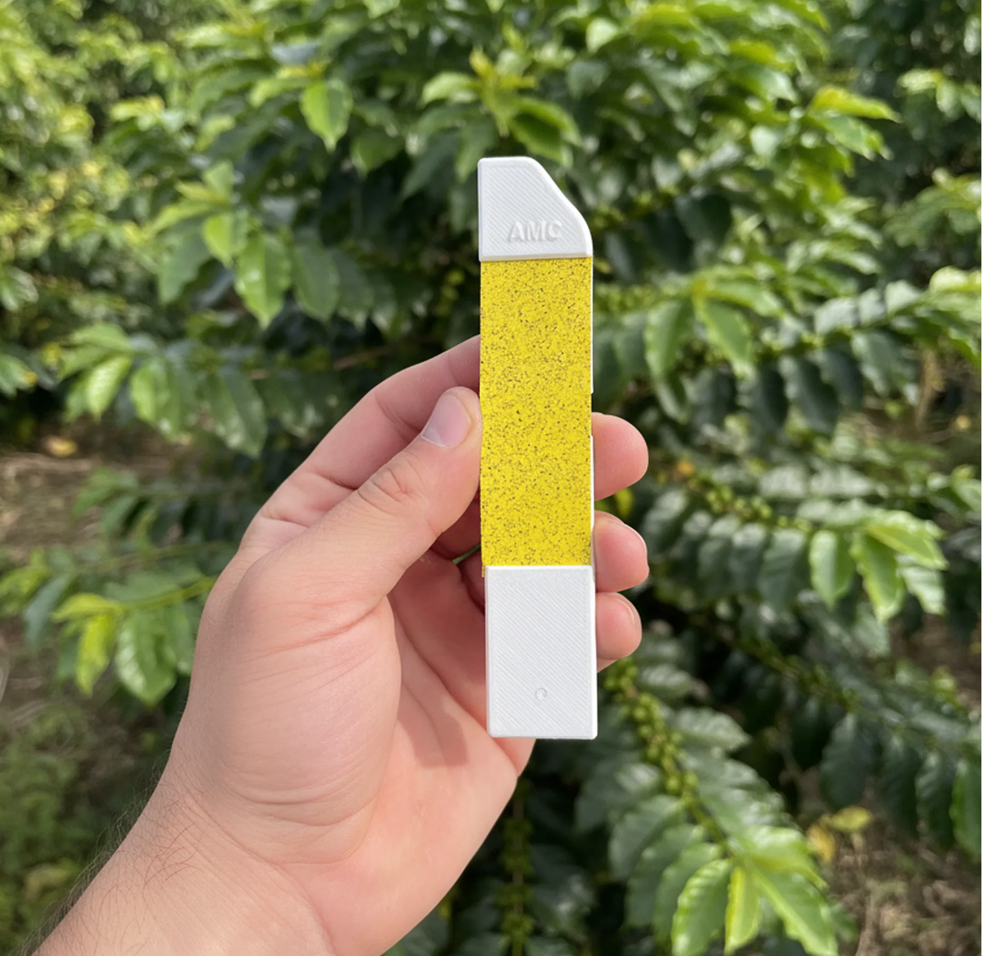 Imagem de avisão pulverizando com Kip Agi